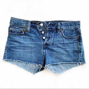 Levi’s Raw Hem Shorts